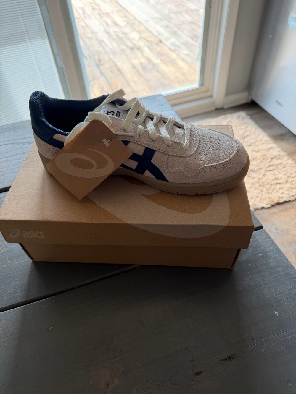 ASICS Japan Pro Sneakers in Cream and Independence Blue
